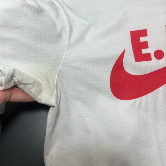 NIKE X EMOTIONALLY UNAVAILABLE White T-Shirt with Red Graphic - Picture 10 of 10